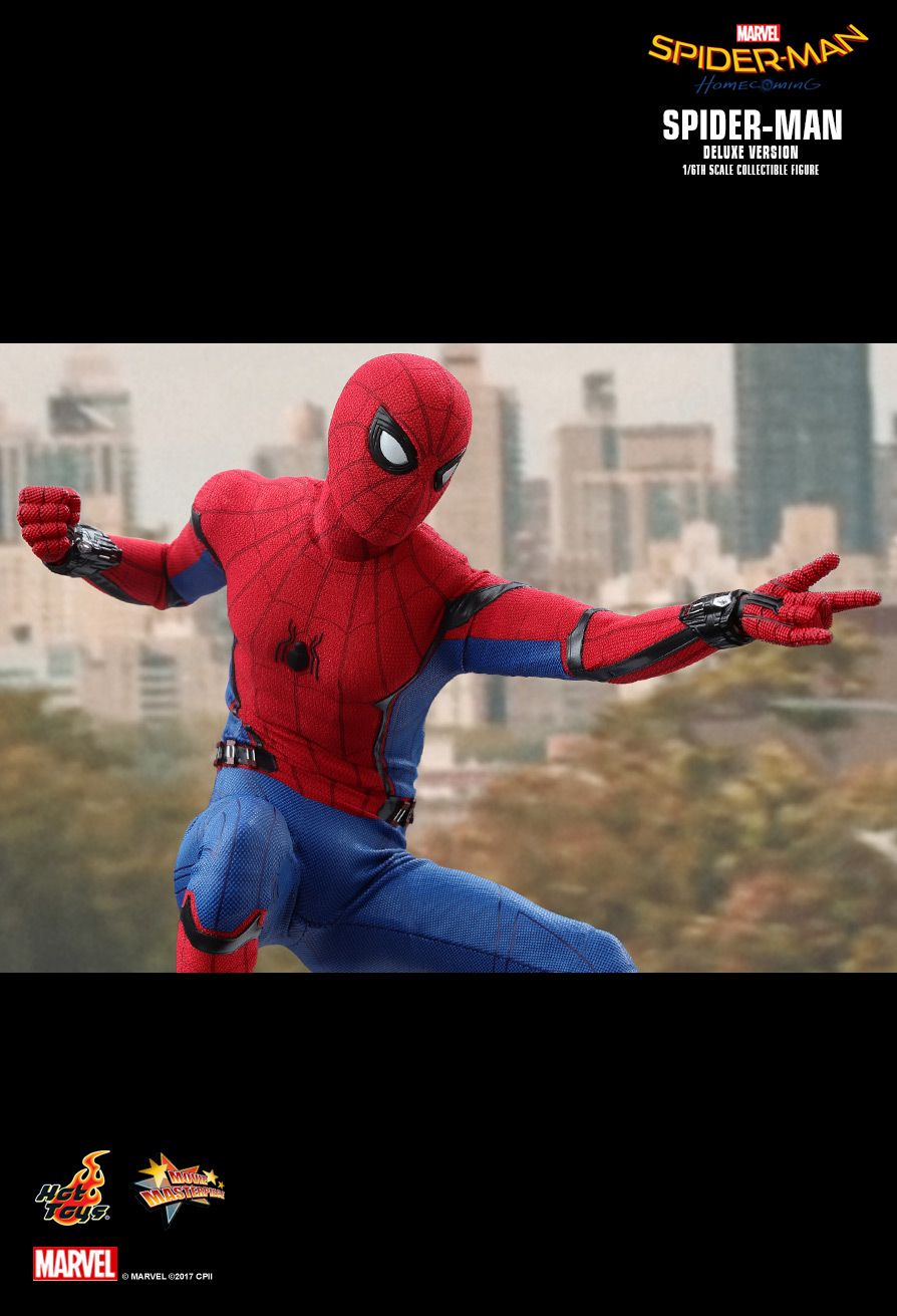 Spider-Man (Deluxe Version)  Sixth Scale Figure by Hot Toys